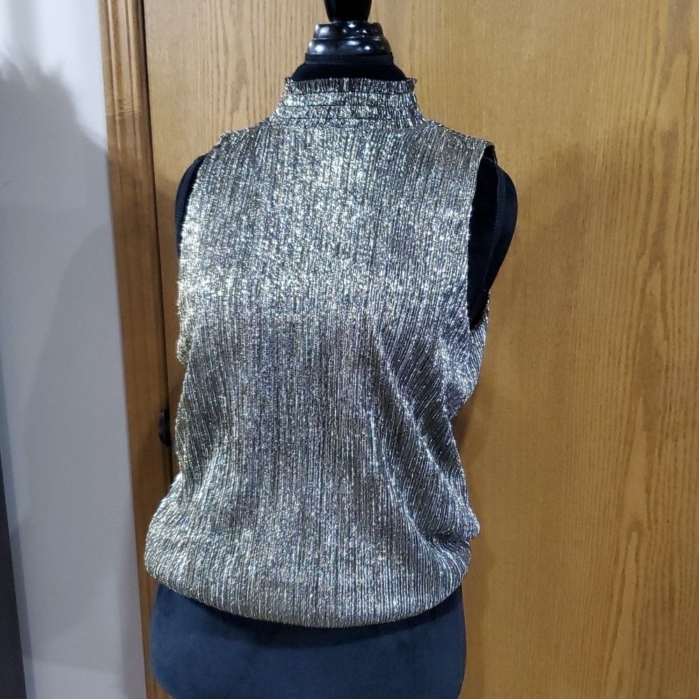 Banana Republic NWT Metallic Sleeveless High Collar Shiny Top